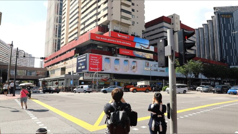 Heckler Singapore Launches First 3D Billboard in New Campaign for Qantas